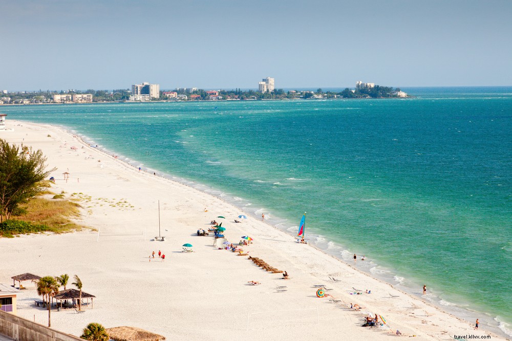 5 Alasan Pantai Barat Floridas Harus Menjadi Tujuan Tujuan Anda 